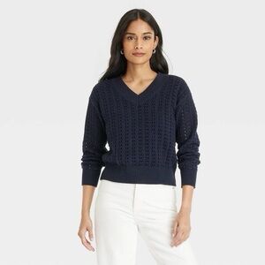 Universal Thread Navy V-Neck Sweater